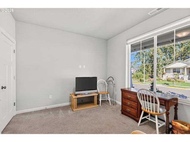 1944 Nw MERCIA St, Mc Minnville, OR 97128