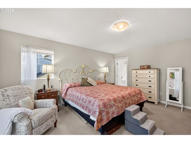 1944 Nw MERCIA St, Mc Minnville, OR 97128