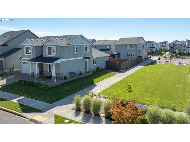 1944 Nw MERCIA St, Mc Minnville, OR 97128