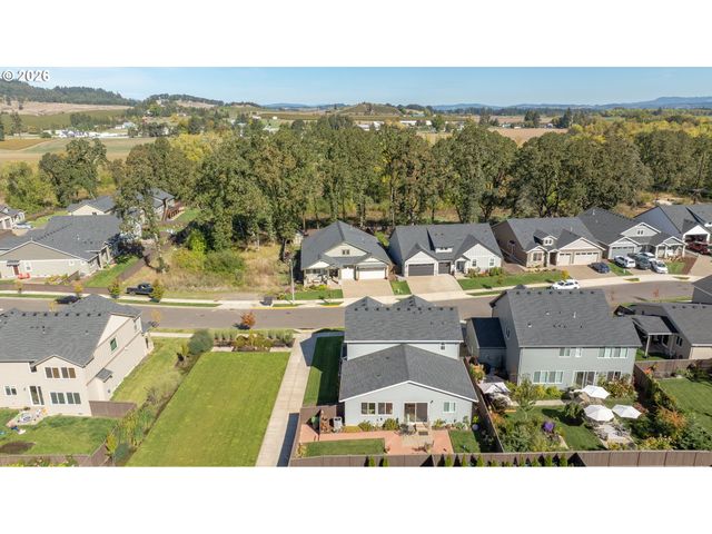 1944 Nw MERCIA St, Mc Minnville, OR 97128