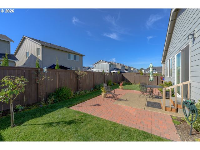 1944 Nw MERCIA St, Mc Minnville, OR 97128
