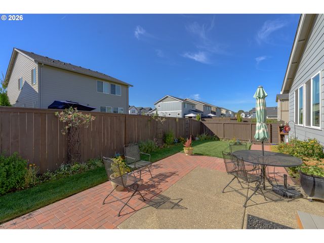 1944 Nw MERCIA St, Mc Minnville, OR 97128