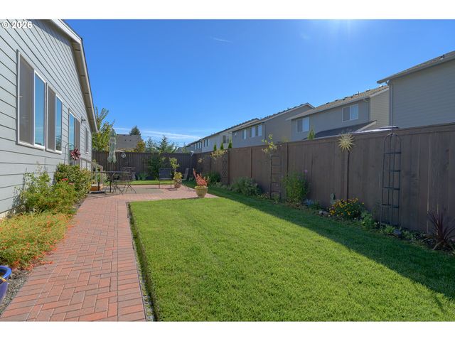 1944 Nw MERCIA St, Mc Minnville, OR 97128