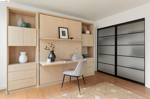 5915 Mazuela Dr, Oakland, CA 94611