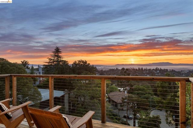 5915 Mazuela Dr, Oakland, CA 94611