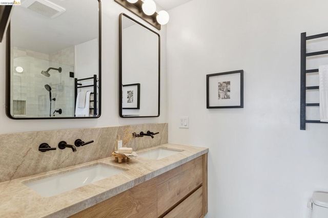 5915 Mazuela Dr, Oakland, CA 94611