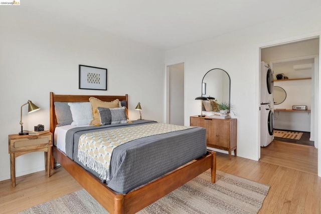 5915 Mazuela Dr, Oakland, CA 94611