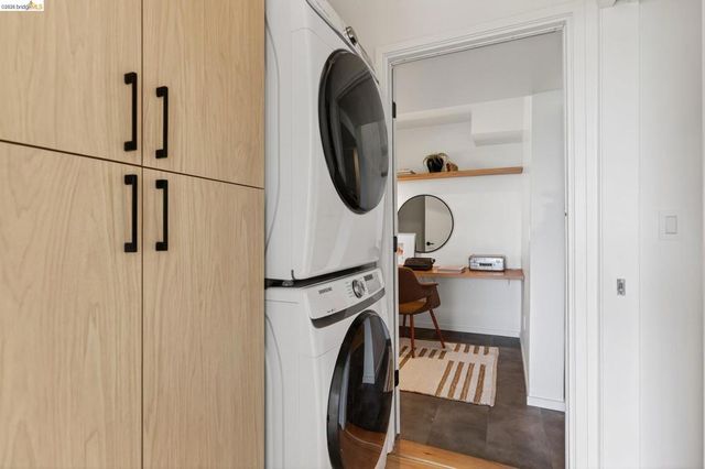 5915 Mazuela Dr, Oakland, CA 94611