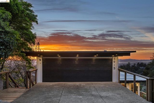 5915 Mazuela Dr, Oakland, CA 94611