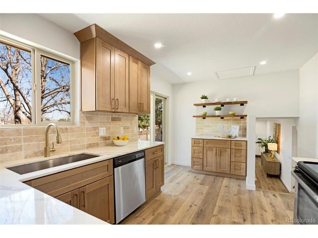 9299 W Weaver Dr, Littleton, CO 80123