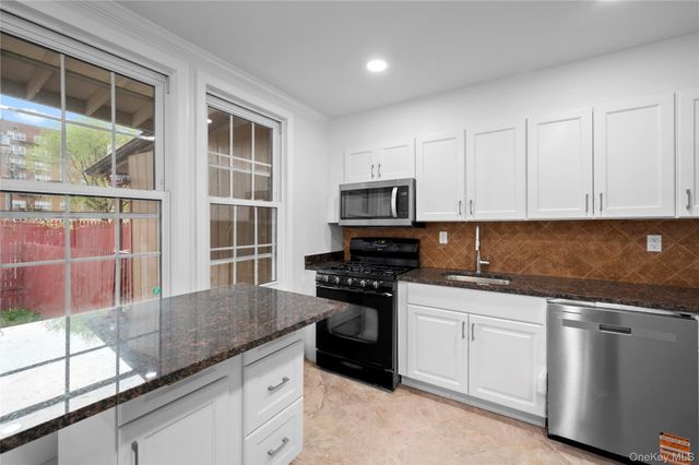 20 Overhill Place 2, Yonkers, NY 11104