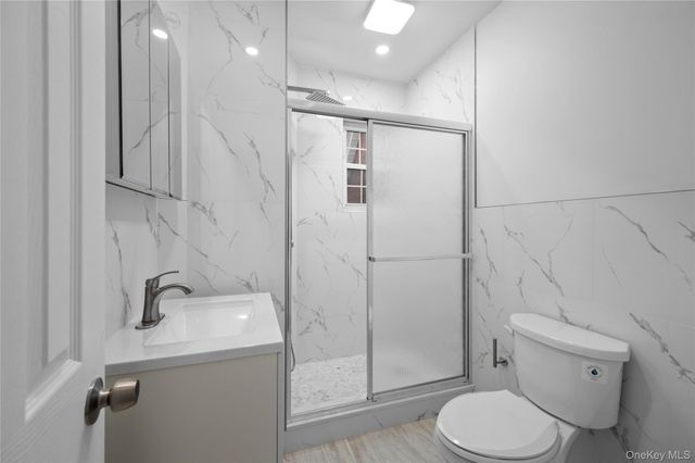 20 Overhill Place 2, Yonkers, NY 11104