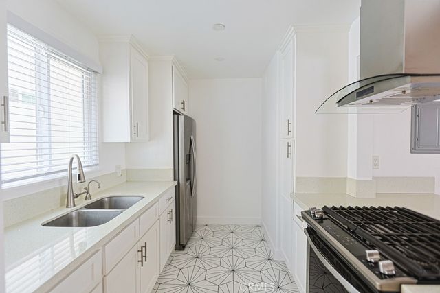 70 Roycroft ave, Long Beach, CA 90803