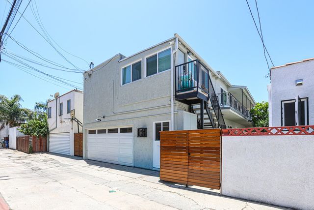 70 Roycroft ave, Long Beach, CA 90803