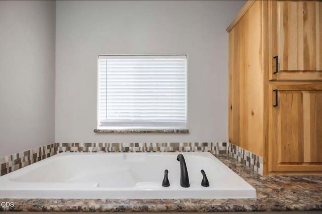52895 Shady Lane, La Pine, OR 97739