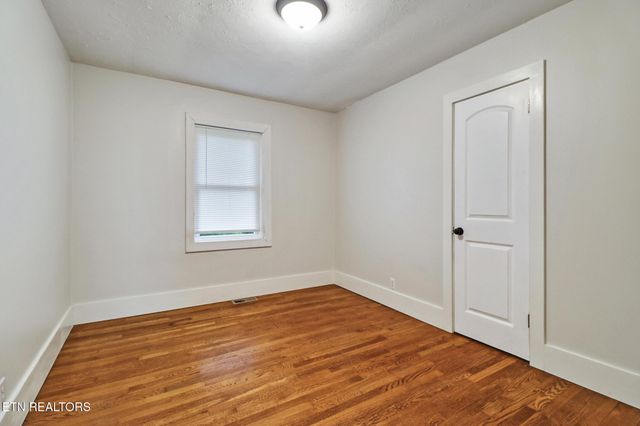 820 Sunset Drive, Kingston, TN 37763
