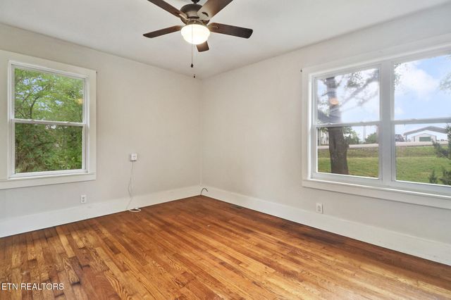 820 Sunset Drive, Kingston, TN 37763