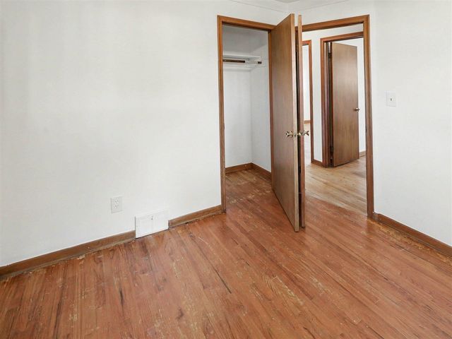 32740 Grandview Avenue, Westland, MI 48186