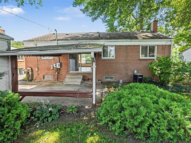 32740 Grandview Avenue, Westland, MI 48186