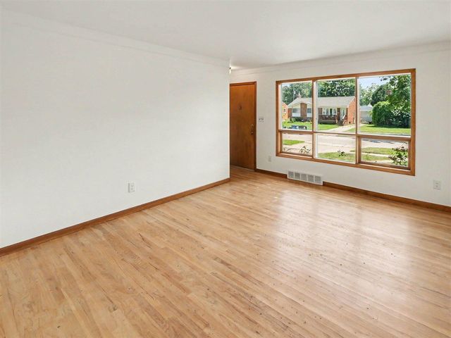 32740 Grandview Avenue, Westland, MI 48186