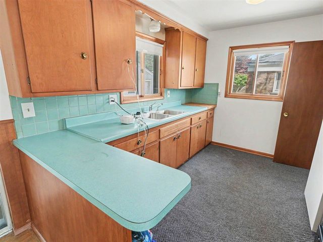 32740 Grandview Avenue, Westland, MI 48186