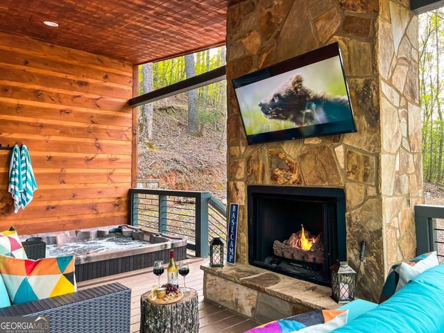 7 Addle Court, Ellijay, GA 30540