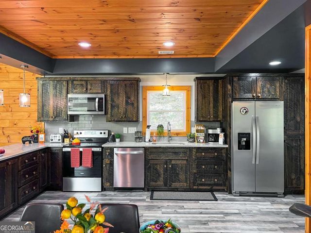 7 Addle Court, Ellijay, GA 30540