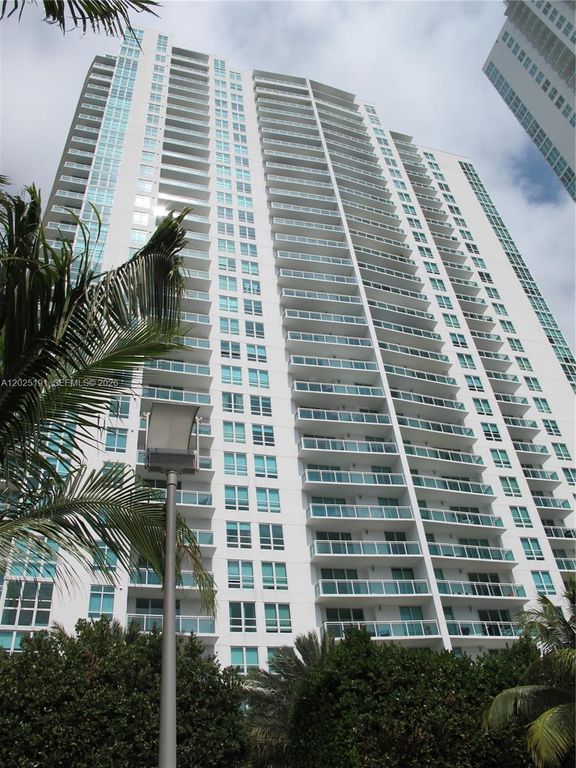 951 Brickell Ave 1209, Miami, FL 33131