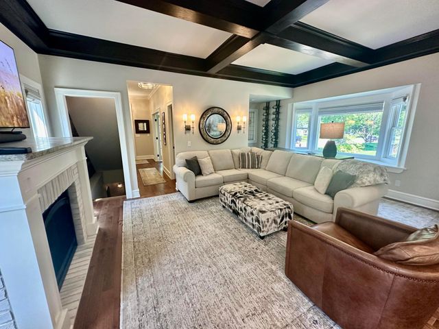 4930 Morehead Avenue, White Bear Lake, MN 55110