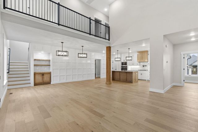 1772 E Cobblestone Drive, Ozark, MO 65721