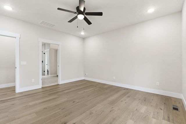 1772 E Cobblestone Drive, Ozark, MO 65721