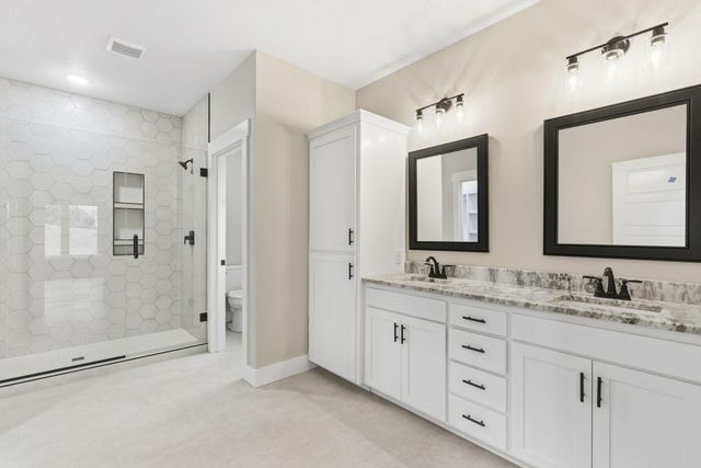 1772 E Cobblestone Drive, Ozark, MO 65721