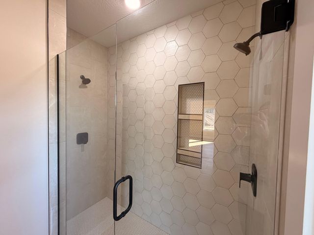 1772 E Cobblestone Drive, Ozark, MO 65721