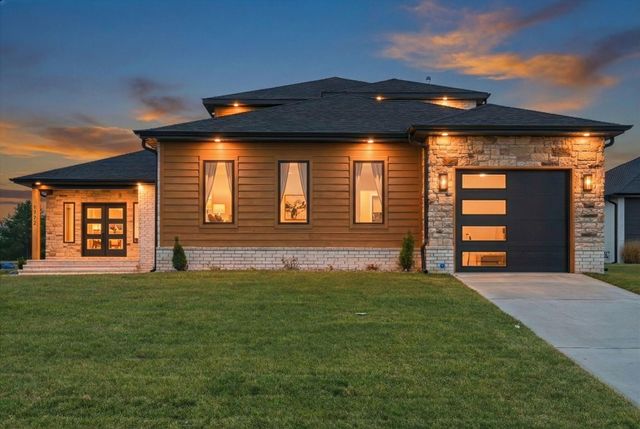 1772 E Cobblestone Drive, Ozark, MO 65721