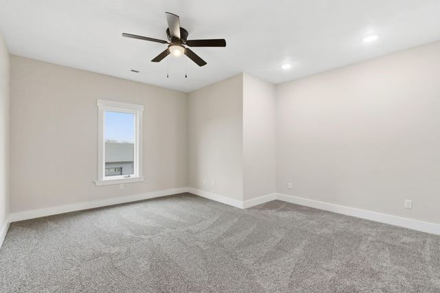 1772 E Cobblestone Drive, Ozark, MO 65721