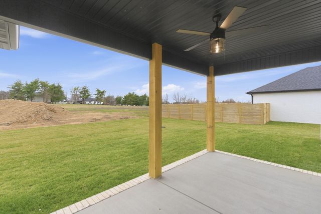 1772 E Cobblestone Drive, Ozark, MO 65721