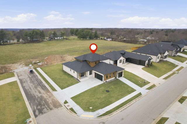 1772 E Cobblestone Drive, Ozark, MO 65721