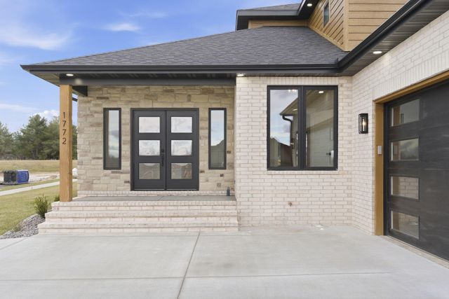 1772 E Cobblestone Drive, Ozark, MO 65721