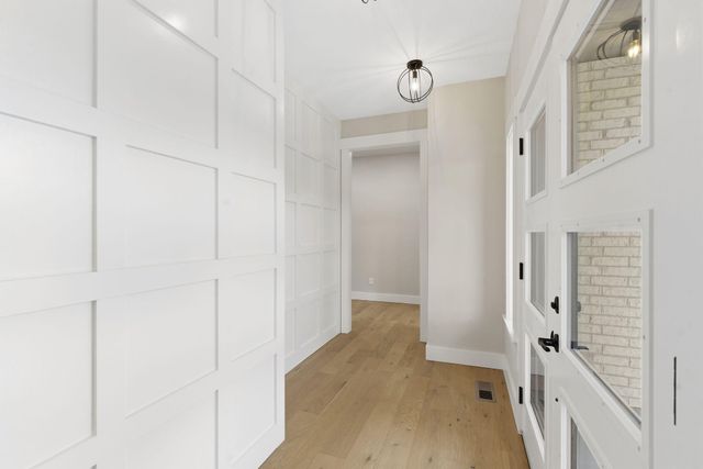 1772 E Cobblestone Drive, Ozark, MO 65721