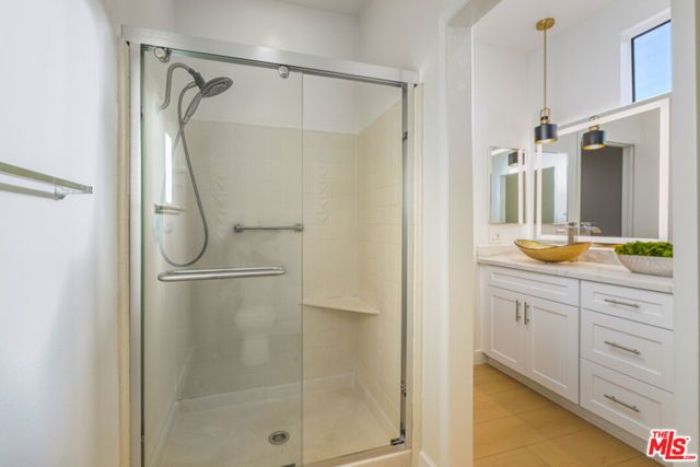 1727 S Bentley Avenue 207, Los Angeles, CA 90025