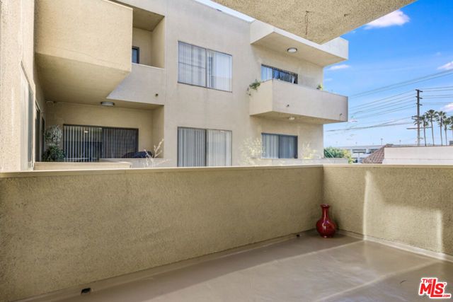 1727 S Bentley Avenue 207, Los Angeles, CA 90025