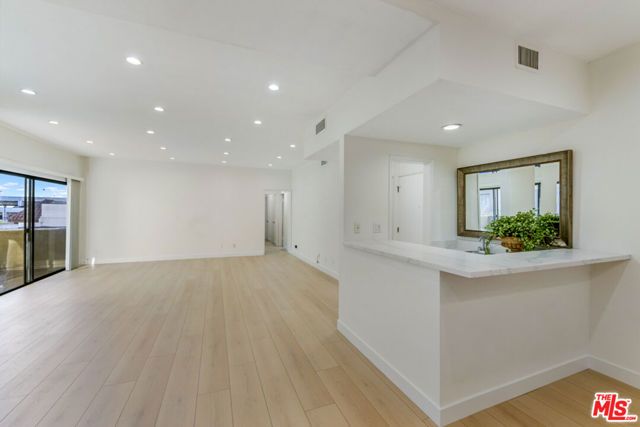 1727 S Bentley Avenue 207, Los Angeles, CA 90025