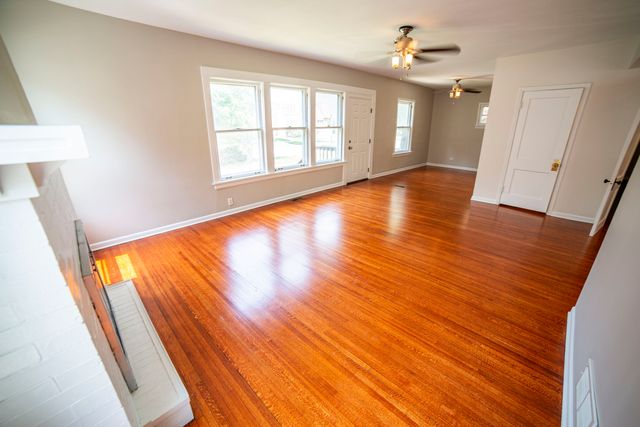 11359 S Bell Avenue, Chicago, IL 60643