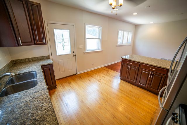 11359 S Bell Avenue, Chicago, IL 60643
