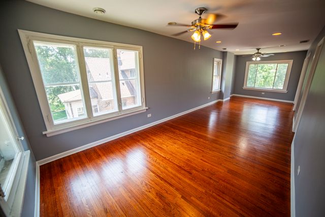 11359 S Bell Avenue, Chicago, IL 60643
