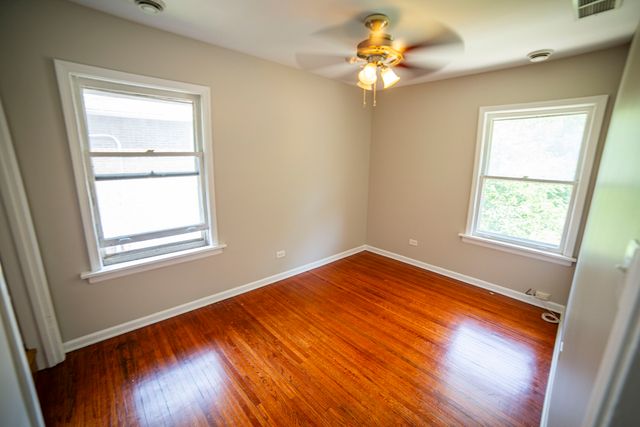 11359 S Bell Avenue, Chicago, IL 60643