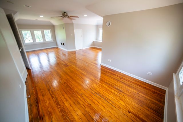 11359 S Bell Avenue, Chicago, IL 60643