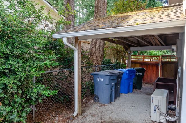 5517 Huntwick Drive NW, Gig Harbor, WA 98335