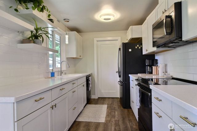 5517 Huntwick Drive NW, Gig Harbor, WA 98335