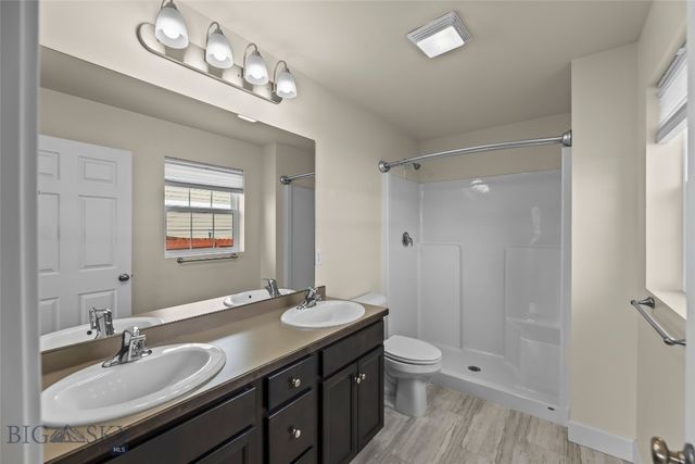 1009 Falcon Ridge Boulevard, Belgrade, MT 59714